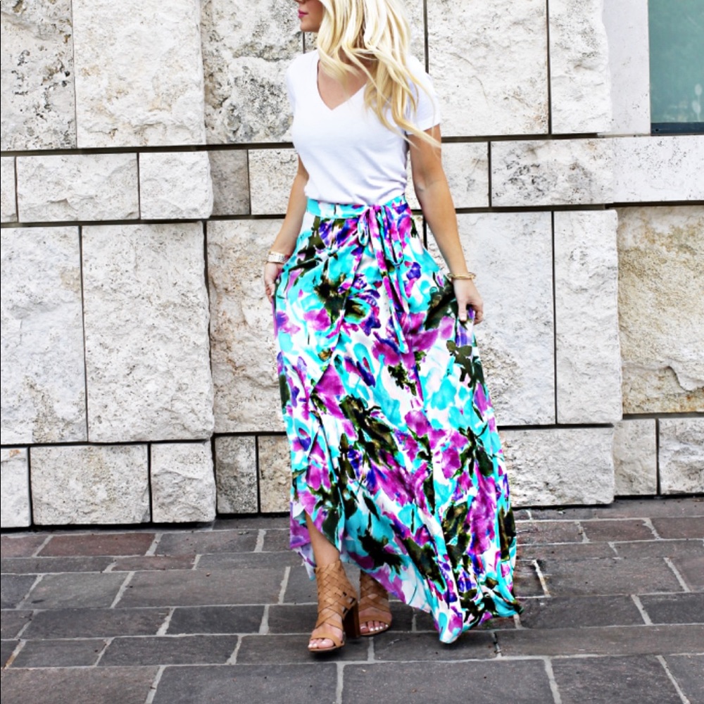 Tildon Floral wrap skirt